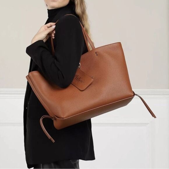 Chloe Sense Large Tote Bag in Grained Leather - Picture 3 of 16